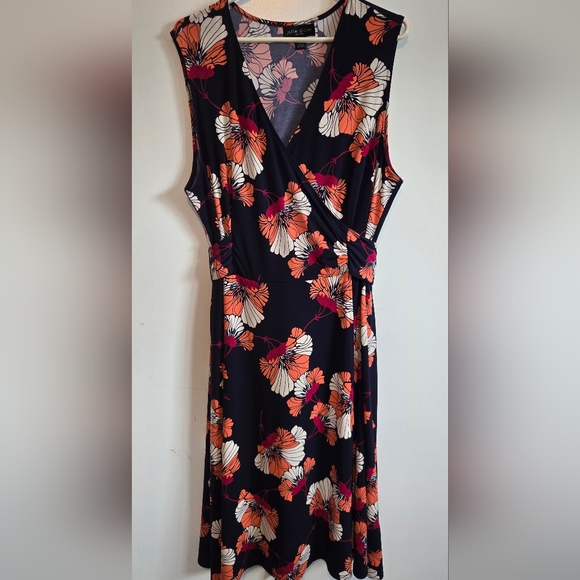 Dresses & Skirts - Floral Sleeveless Wrap Dress - Dark blue and Orange 20W